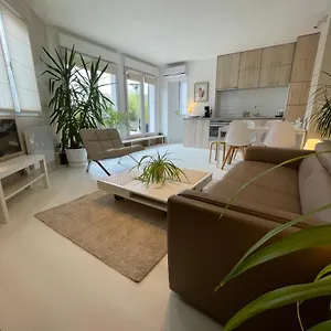  Appartement Terrasse 4personnes Rue De Jemmapes